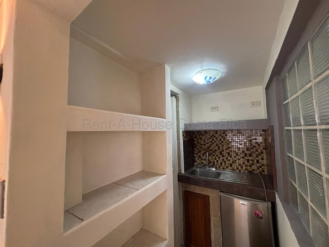 Venta de Casa con apartamento en Moravia Centro