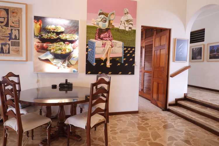 Casa Independiente de 4 Habitaciones en Los Laureles