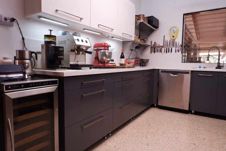 Casa Independiente de 4 Habitaciones en Los Laureles
