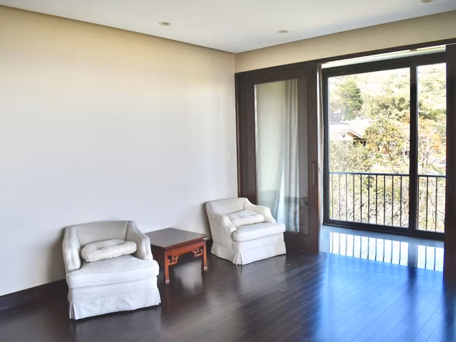 VENTA PENTHOUSE AMUEBLADO EN CONDOMINIO ESCAZU