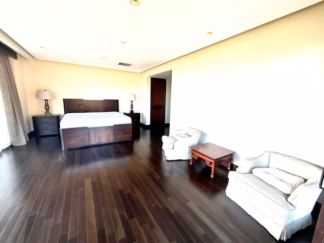 VENTA PENTHOUSE AMUEBLADO EN CONDOMINIO ESCAZU