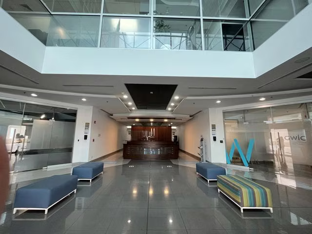 YA. Vendo OFICINA en Pza. Murano Santa Ana Certificada LEED - Imagen 3