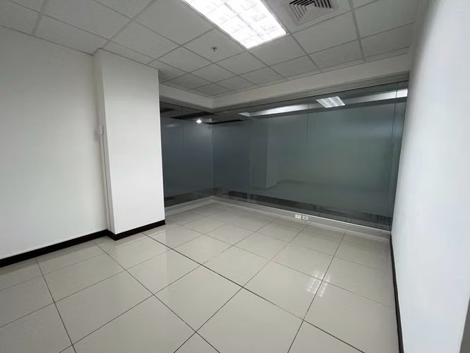 YA. Vendo OFICINA en Pza. Murano Santa Ana Certificada LEED - Imagen 12