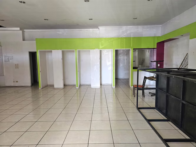 Locales Comerciales en Plaza Rohrmoser, San José