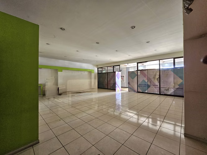 Locales Comerciales en Plaza Rohrmoser, San José