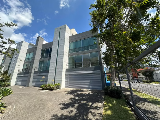 VENTA DE LOFT EN GUACHIPELÍN  ESCAZÚ*
