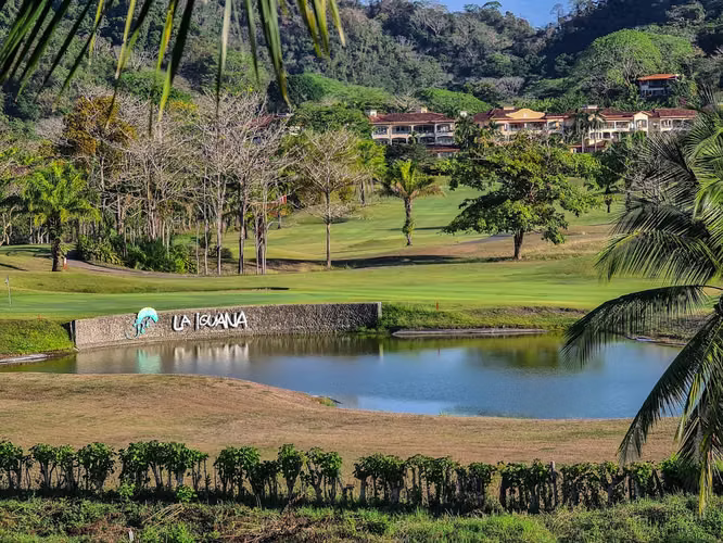 Apartamento a la venta en Los Sueños Resort - Imagen 2