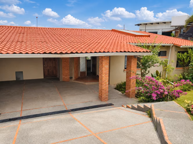 Casa con Vistas Impresionantes, Terraza Panorámica, Preciosos Jardines y Excepcional Luz Natural - Imagen 18