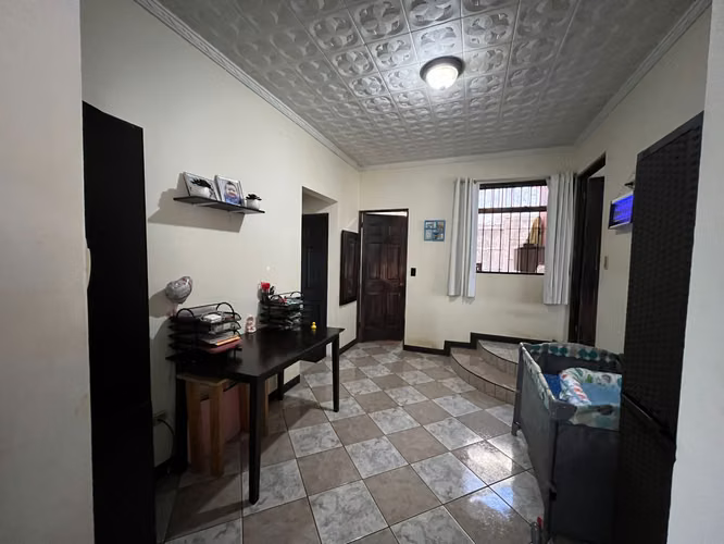 Venta de casa en un amplio lote ubicado en zona ligeramente rural - Imagen 9