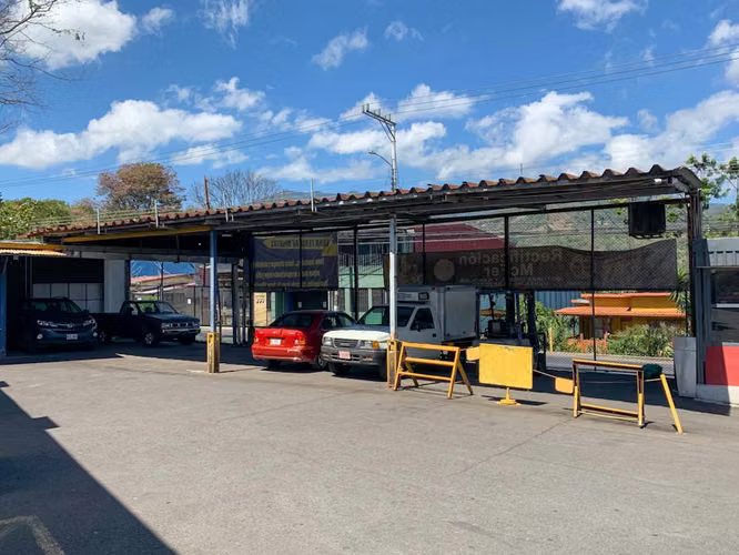 Venta de propiedad excelente ubicación en San Rafael Arriba
