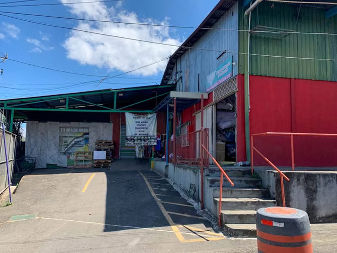 Venta de propiedad excelente ubicación en San Rafael Arriba