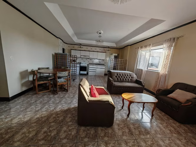 Se alquila apartamento amoblado en Rohrmoser.