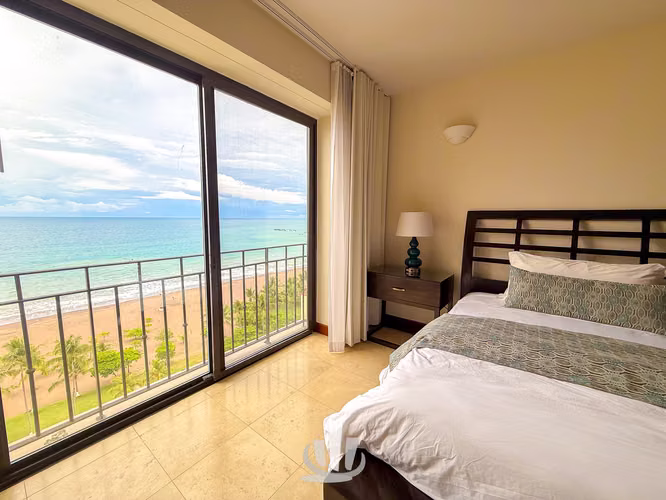 Condo Frente al Mar en Venta en Jacó – Crocs Casino Resort & Spa