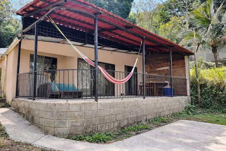 VENDO 4 CASAS EN SAN JOSÉ.