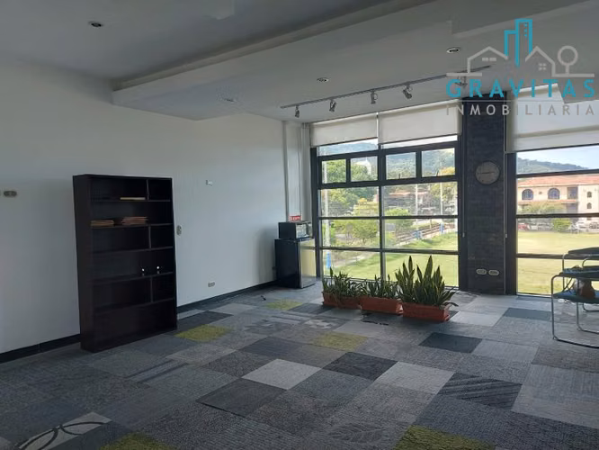 Oficina en alquiler y venta en Escazú (En centro corporativo) ID 1620