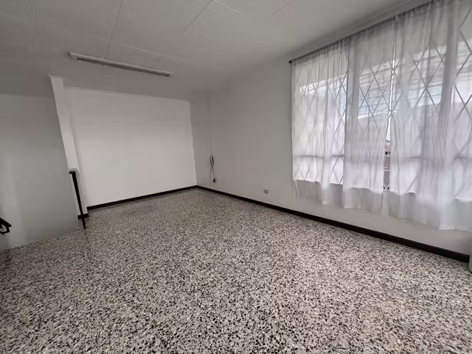 Casa para oficinas de 150 m² cerca de Plaza Roosvelt, San Pedro de Montes de Oca. - Imagen 2