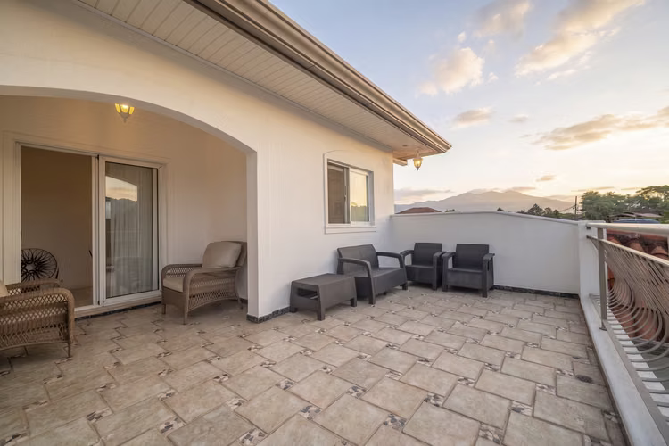 Casa Amueblada en Alquiler o Venta en Hacienda Los Reyes, La Guácima