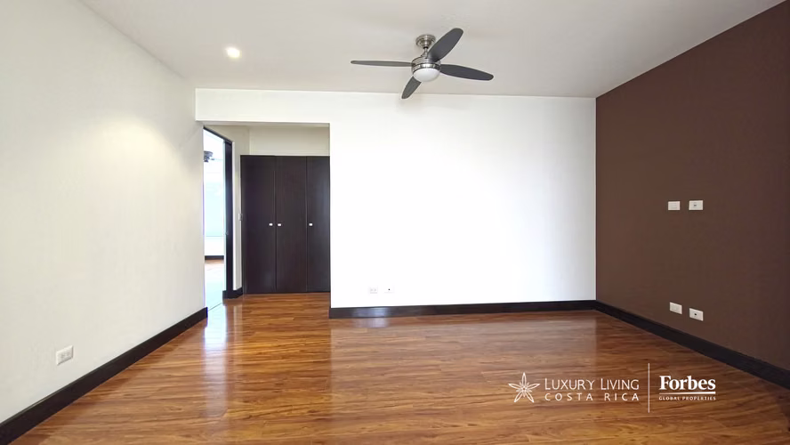 21405 - Casa de lujo con 4 hab, terraza y jardín en condominio exclusivo - Imagen 15