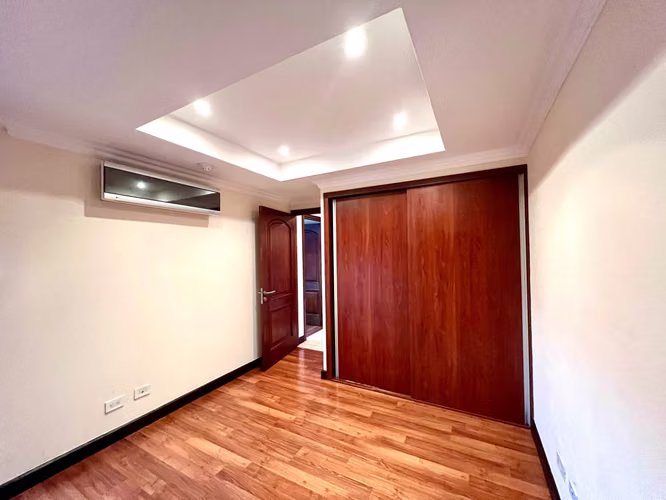 ALQUILER DE APARTAMENTO CON VISTA EN LA SABANA