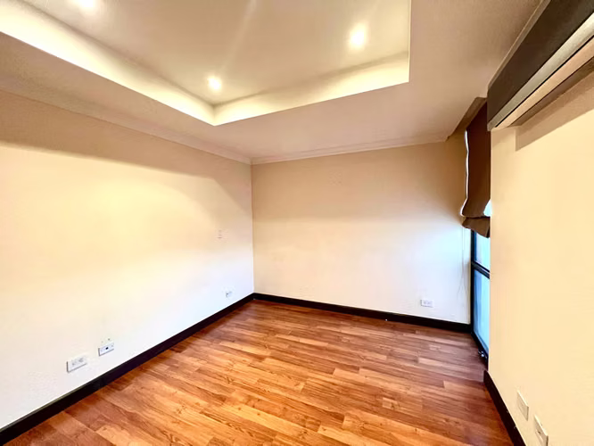 ALQUILER DE APARTAMENTO CON VISTA EN LA SABANA