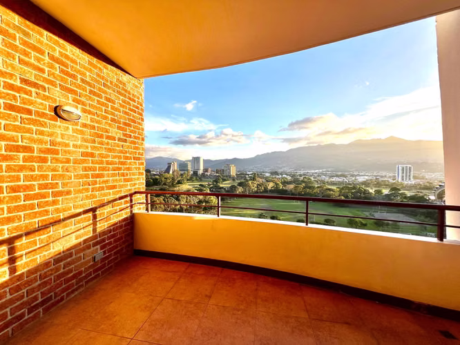 ALQUILER DE APARTAMENTO CON VISTA EN LA SABANA