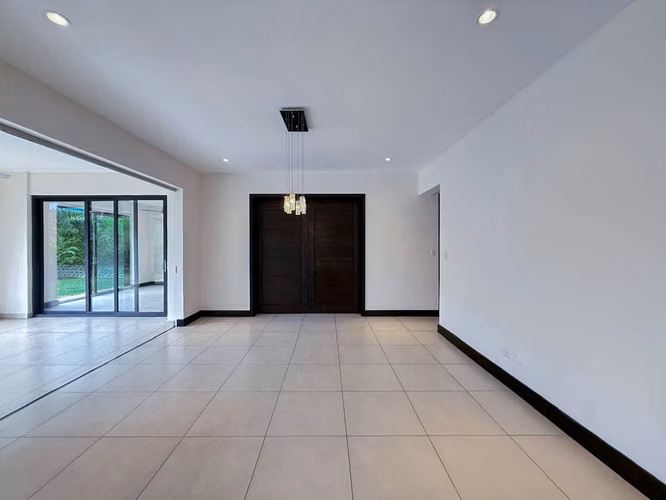 VENTA DE CASA EN RIO ORO - Imagen 4