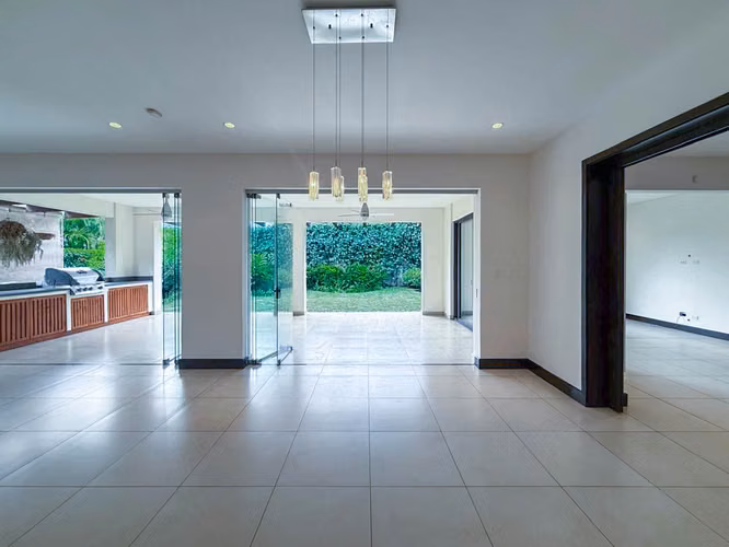 VENTA DE CASA EN RIO ORO - Imagen 3