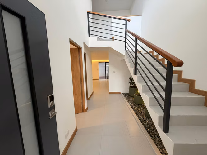 Estrene Moderna Casa En Tres Ríos