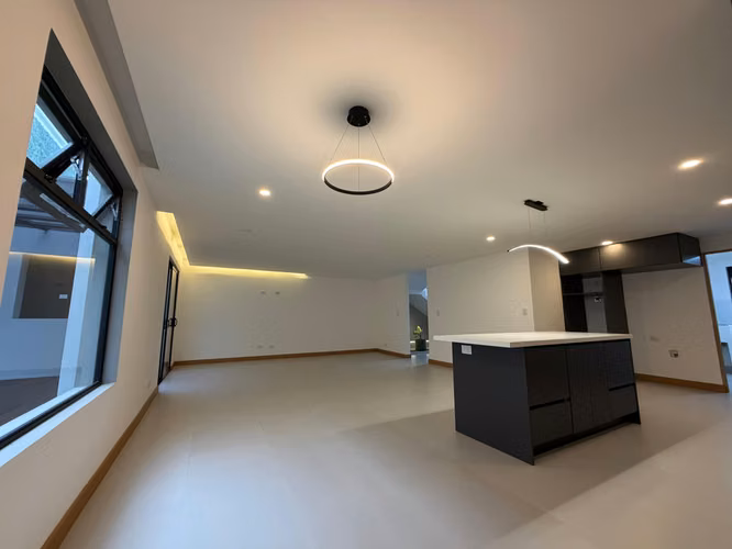Estrene Moderna Casa En Tres Ríos