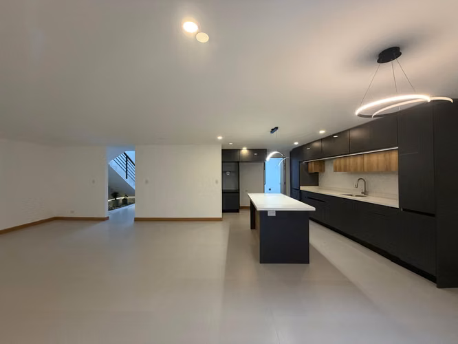 Estrene Moderna Casa En Tres Ríos
