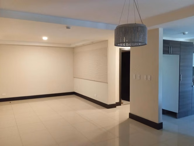 Amplio apartamento a la venta en Brasil de Mora - Imagen 9