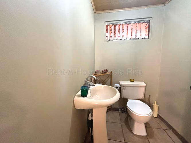 Casa en VENTA en San Vicente de Moravia con Ingreso Extra, Amplio Terreno y Excelente Ubicación - Imagen 9