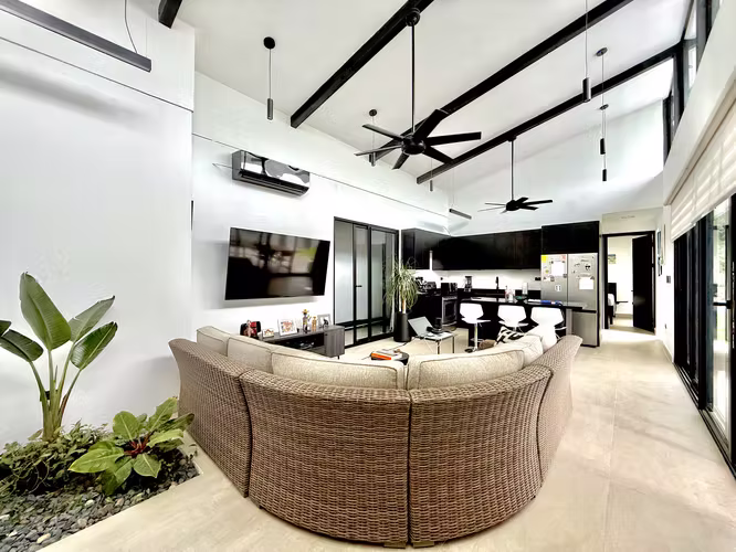Elegante Casa con Piscina Privada en Residencial Mediterráneo, Playas del Coco - Imagen 4