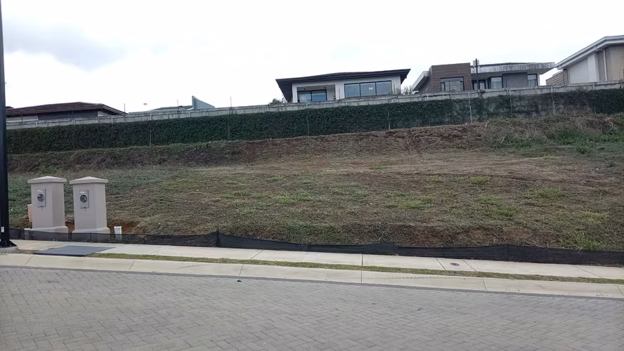 Venta de Lote en condominio Ave. del Este, Curridabat, Ayarco Sur.