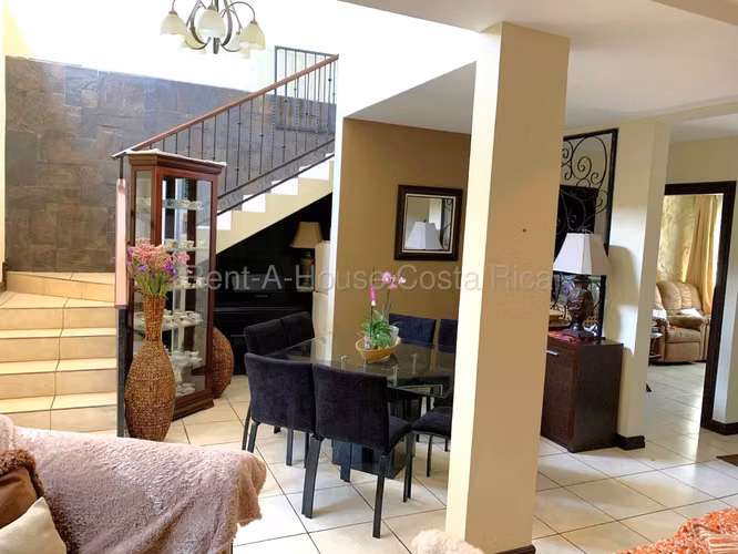Casa en VENTA HEREDIA en Condominio Premium con Patio, Terrazas y Excelente Ubicación San Francisco - Imagen 6
