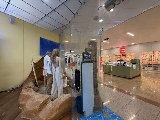 G.A. Se Vende Local Comercial en Paseo de Las Flores, Heredia.