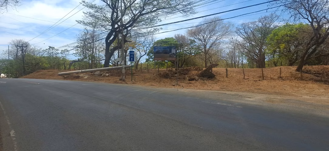 TERRENO COMERCIAL - OPORTUNIDAD UNICA PARA DESARROLLADOR INVERSIONISTA