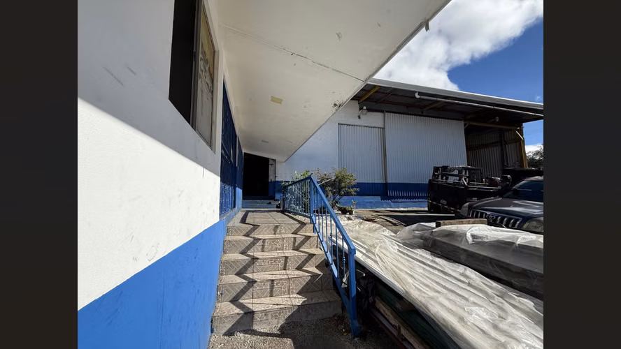 G.A. Se vende terreno con bodega y oficinas. San Pablo de Barva. Heredia