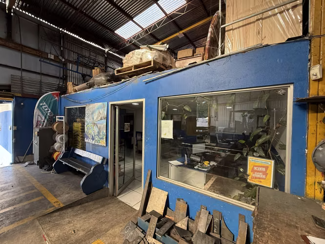 G.A. Se vende terreno con bodega y oficinas. San Pablo de Barva. Heredia