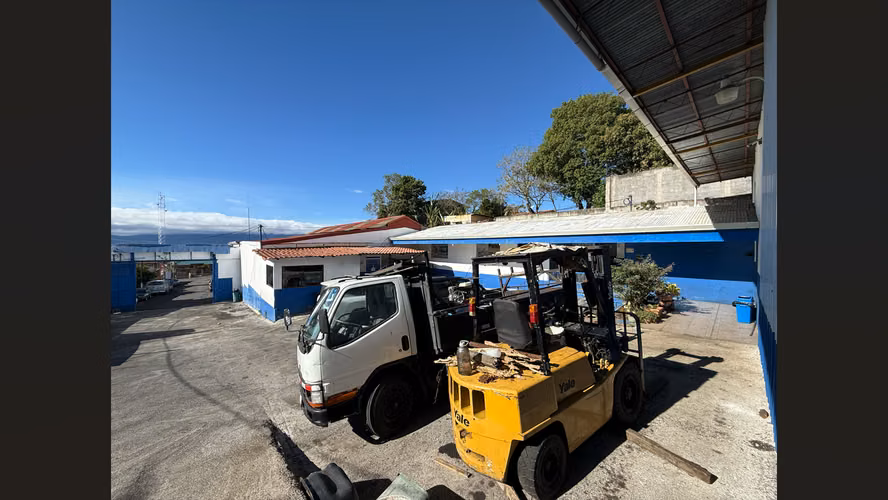 G.A. Se vende terreno con bodega y oficinas. San Pablo de Barva. Heredia