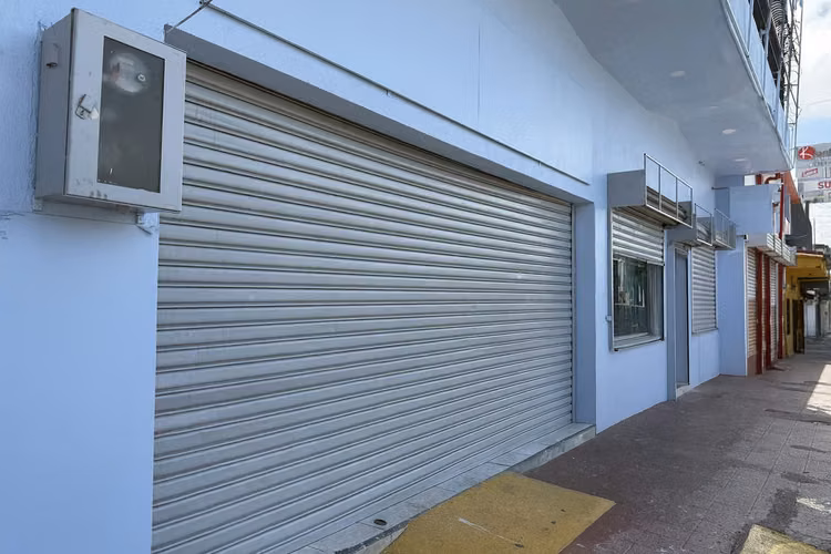 G.A. Se Vende Edificio con fábrica de Siropes y Apartamentos, Heredia.