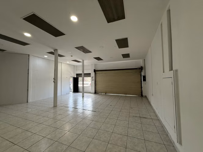 G.A. Se Vende Edificio con fábrica de Siropes y Apartamentos, Heredia.
