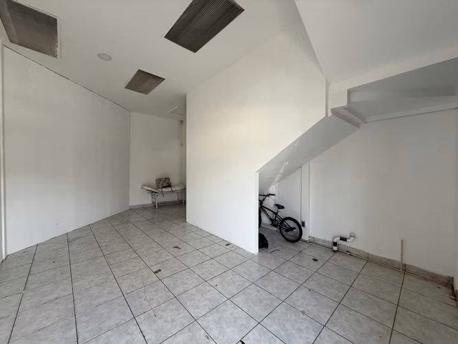 G.A. Se Vende Edificio con fábrica de Siropes y Apartamentos, Heredia.