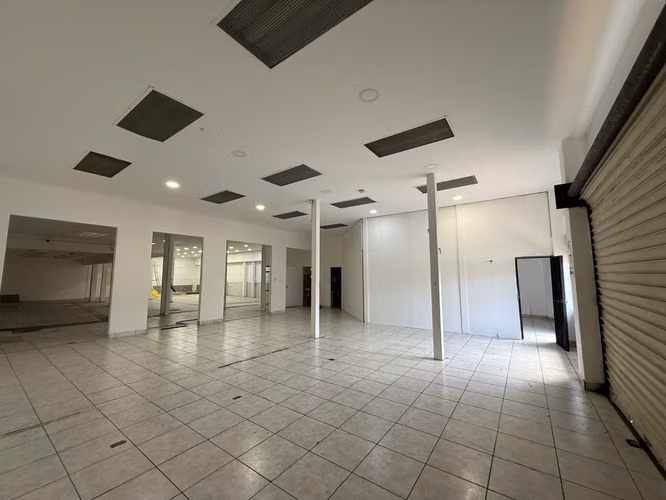 G.A. Se Vende Edificio con fábrica de Siropes y Apartamentos, Heredia.