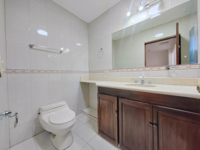 VENTA DE PENTHOUSE EN EL  EDIFICIO LA ALHAMBRA, ESCAZU, VISTA - Imagen 10
