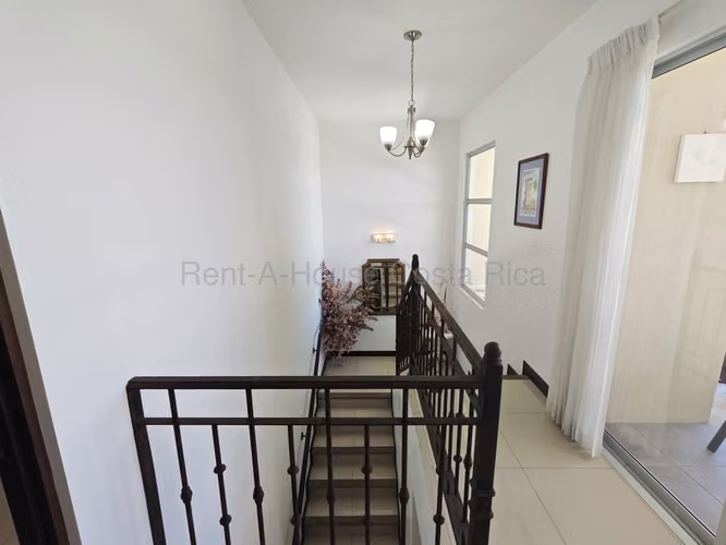 VENTA de Casa en Condominio en San Vicente de Moravia con Patio Privado y Excelente Ubicación - Imagen 7