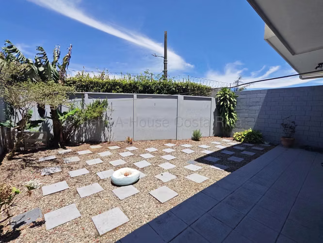 VENTA de Casa en Condominio en San Vicente de Moravia con Patio Privado y Excelente Ubicación - Imagen 17