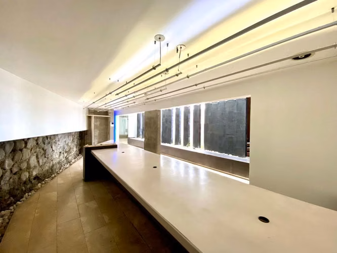 VENTA de Propiedad Comercial Esquinero en Los Yoses – Alta Exposición y Ubicación Premium - Imagen 9