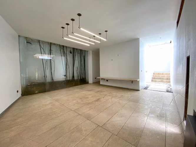 VENTA de Propiedad Comercial Esquinero en Los Yoses – Alta Exposición y Ubicación Premium - Imagen 10