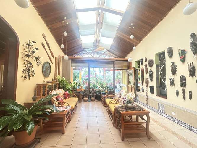 VENTA DE CASA EN SAN ISIDRO DE HEREDIA, USO DE SUELO MIXTO - Imagen 4